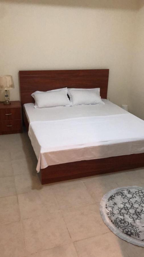Kaya Hostel Dubai Exterior photo