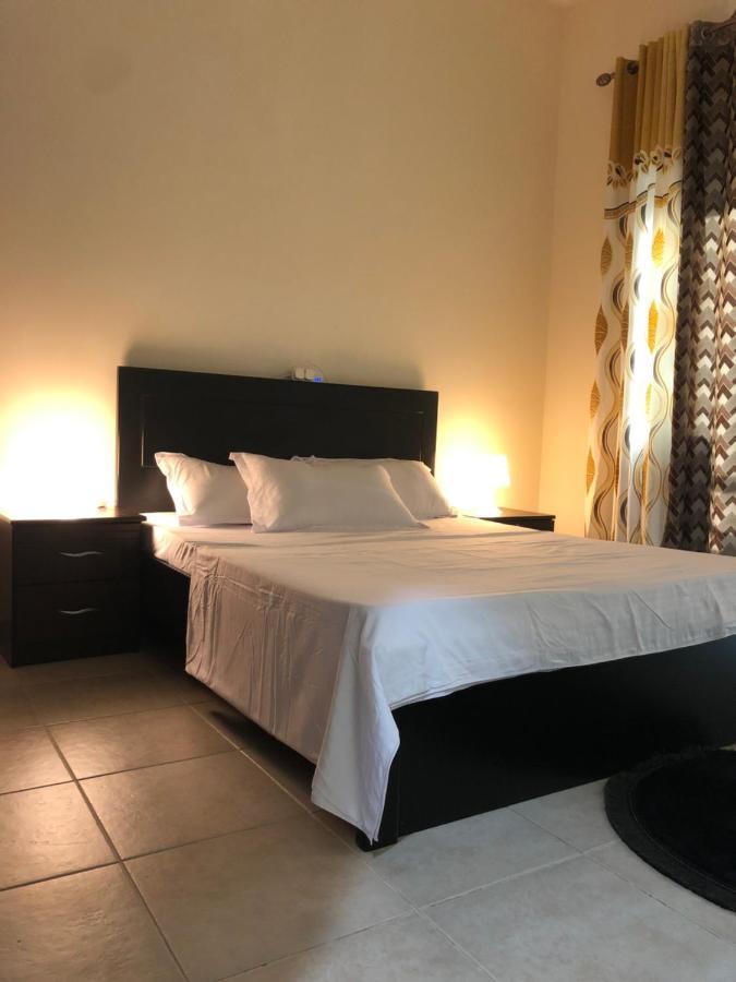 Kaya Hostel Dubai Exterior photo