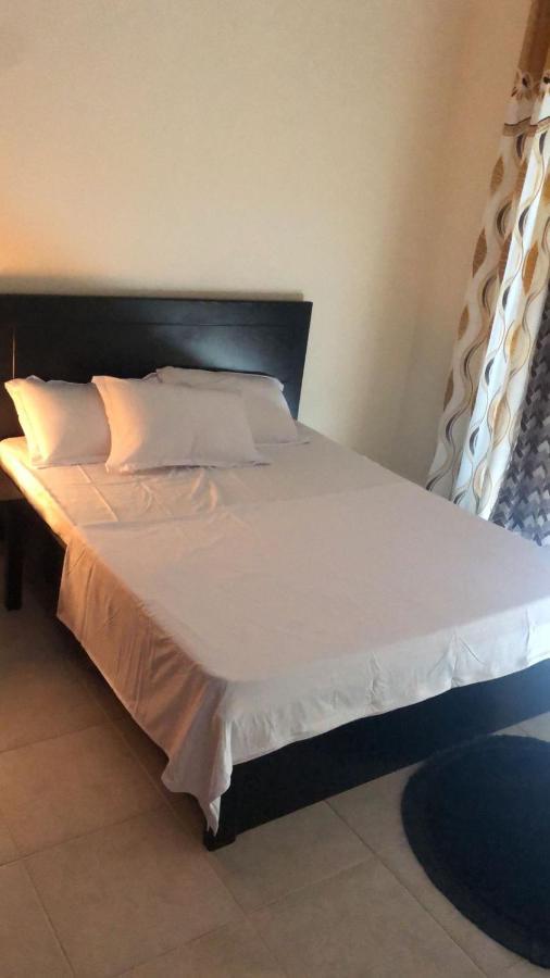 Kaya Hostel Dubai Exterior photo