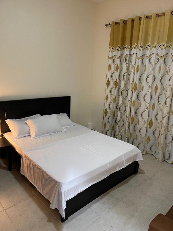 Kaya Hostel Dubai Exterior photo