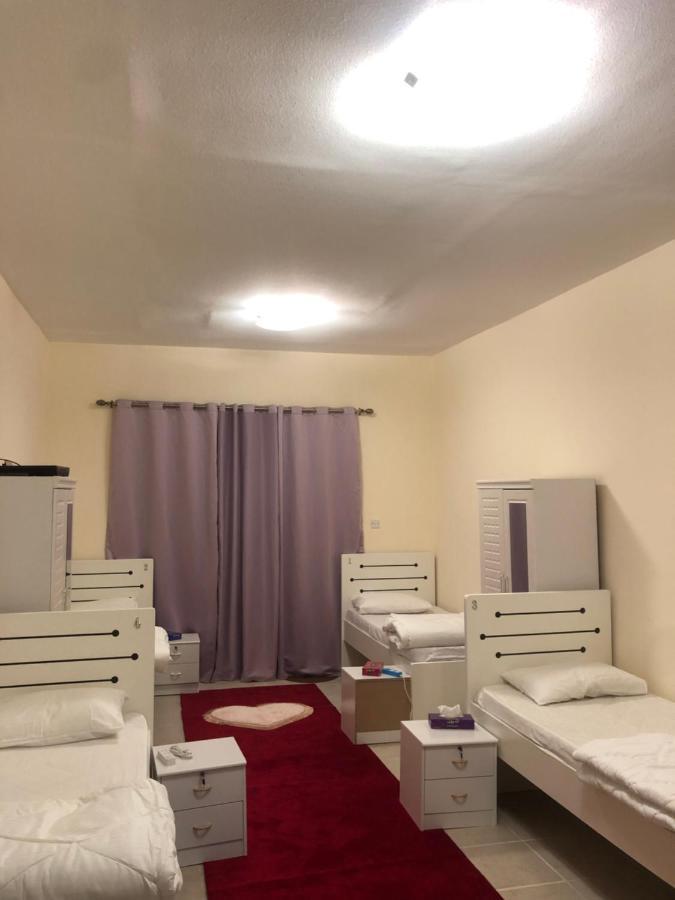 Kaya Hostel Dubai Exterior photo