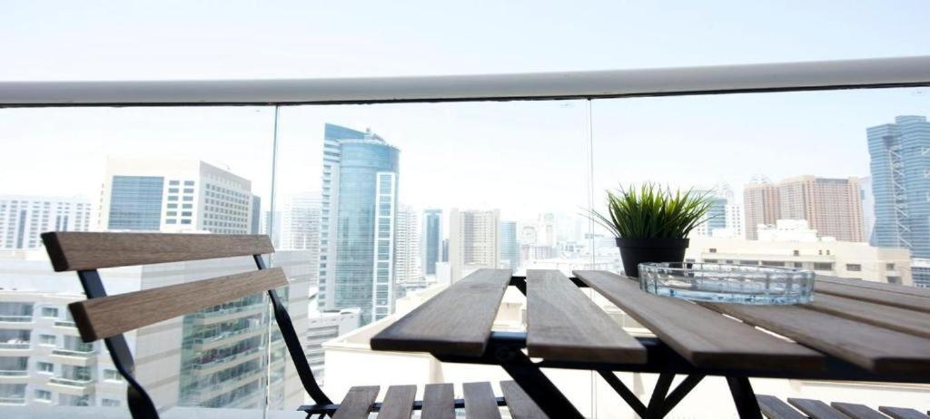 Kaya Hostel Dubai Exterior photo